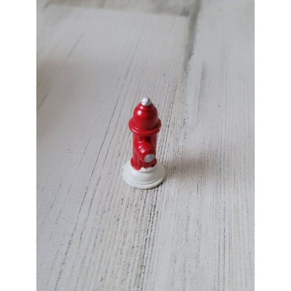 Mini red fire hydrant fire fighter accessory village - Picture 2 of 5